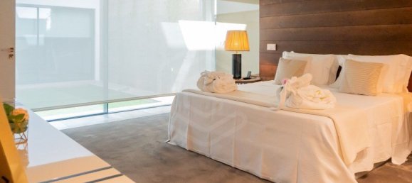 8 bedrooms House in Quarteira, Portugal No. 93314 26