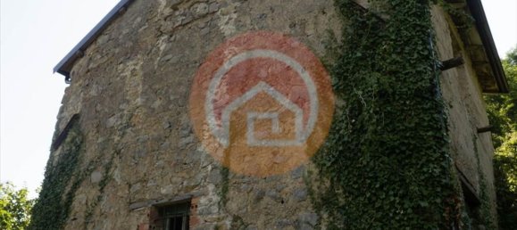 8 rooms House in Molazzana, Italy No. 85354 7