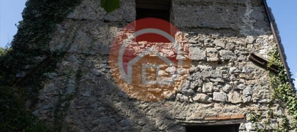 8 rooms House in Molazzana, Italy No. 85354 15