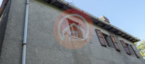 8 rooms House in Molazzana, Italy No. 85354 5