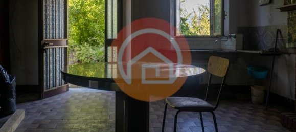 8 rooms House in Molazzana, Italy No. 85354 11