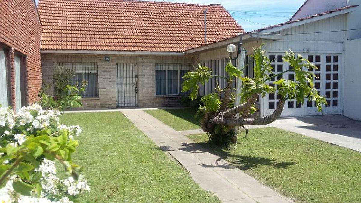 2 bedrooms House in Mar del Plata, Argentina No. 78353