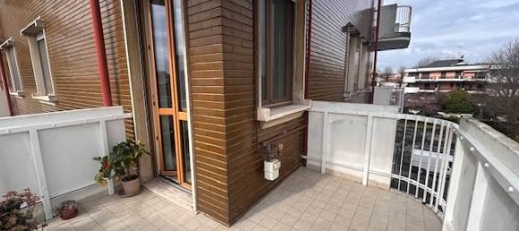 3 rooms Apartment in Vigevano, Italy No. 43481 7