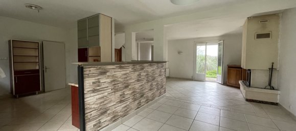 5 bedrooms House in Indre-et-Loire, France No. 42898 3