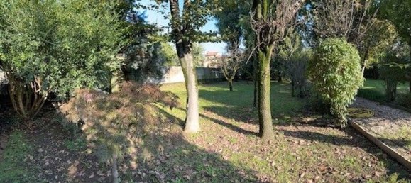 6 chambres Maison à Belgioioso, Italy No. 364837 5