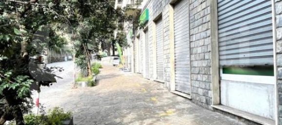 3 rooms Apartment in Genoa, Italy No. 173354 6