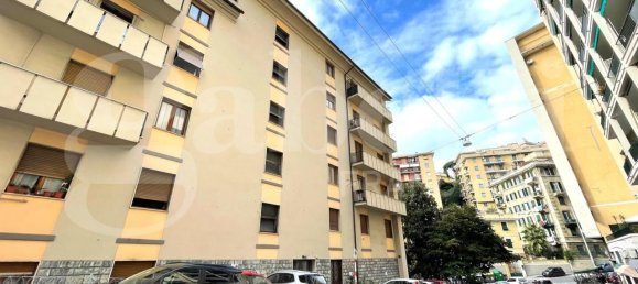 3 rooms Apartment in Genoa, Italy No. 173354 10