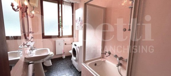 3 rooms Apartment in Genoa, Italy No. 173354 33