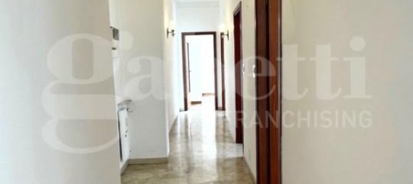 3 rooms Apartment in Genoa, Italy No. 173354 14
