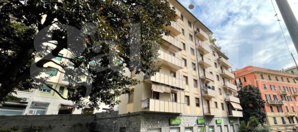3 rooms Apartment in Genoa, Italy No. 173354 9