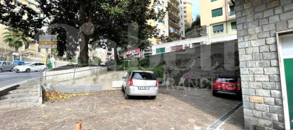 3 rooms Apartment in Genoa, Italy No. 173354 7