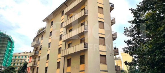 3 rooms Apartment in Genoa, Italy No. 173354 3