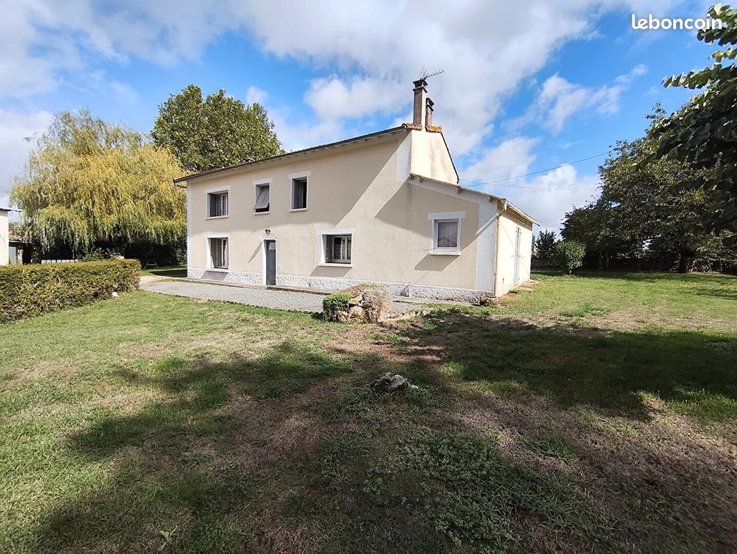 3 Schlafzimmer Haus in Deux-Sevres, France, Nr. 335636