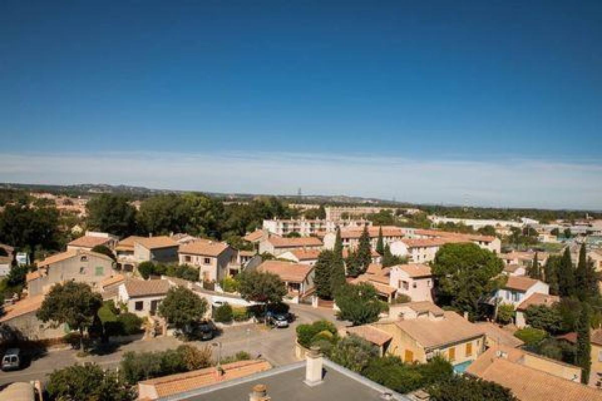 2 bedrooms Condo in Le Pontet, France No. 16550