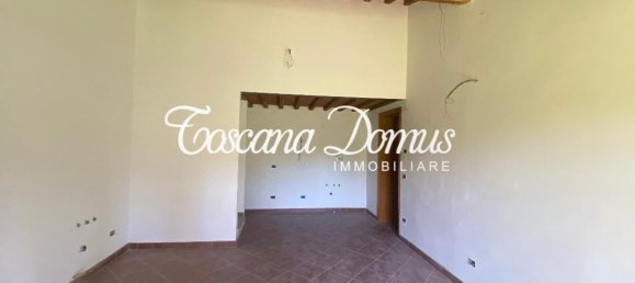 4 rooms House in Asciano, Italy No. 17674 2