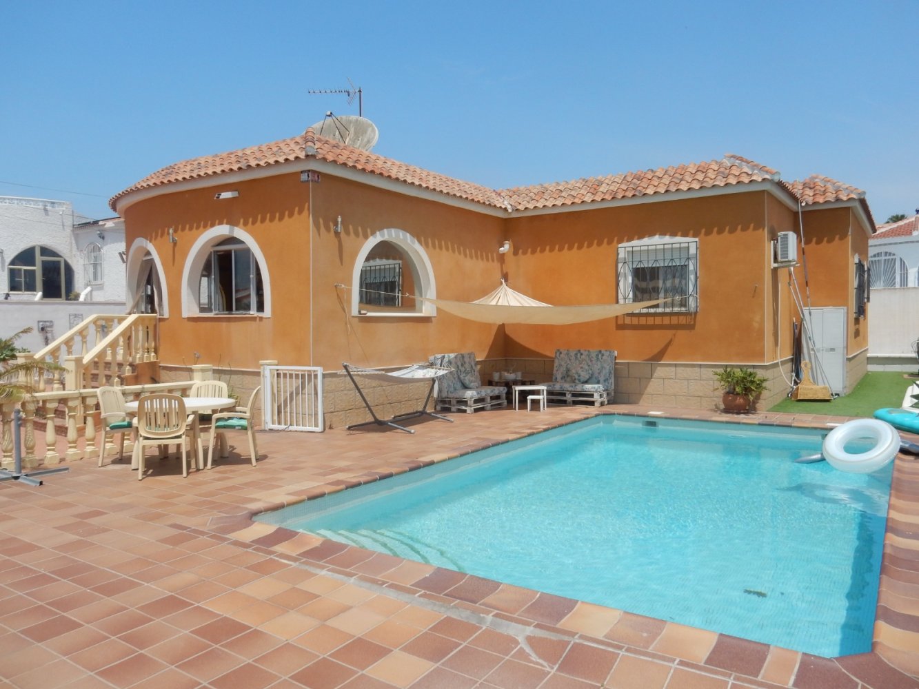 Вилла с 4 спальнями в Сьюдад Кесада, Испания № 164884