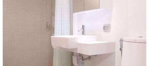 Кондоминиум  с 1 спальней в Патхум Ван, Таиланд № 10150 6