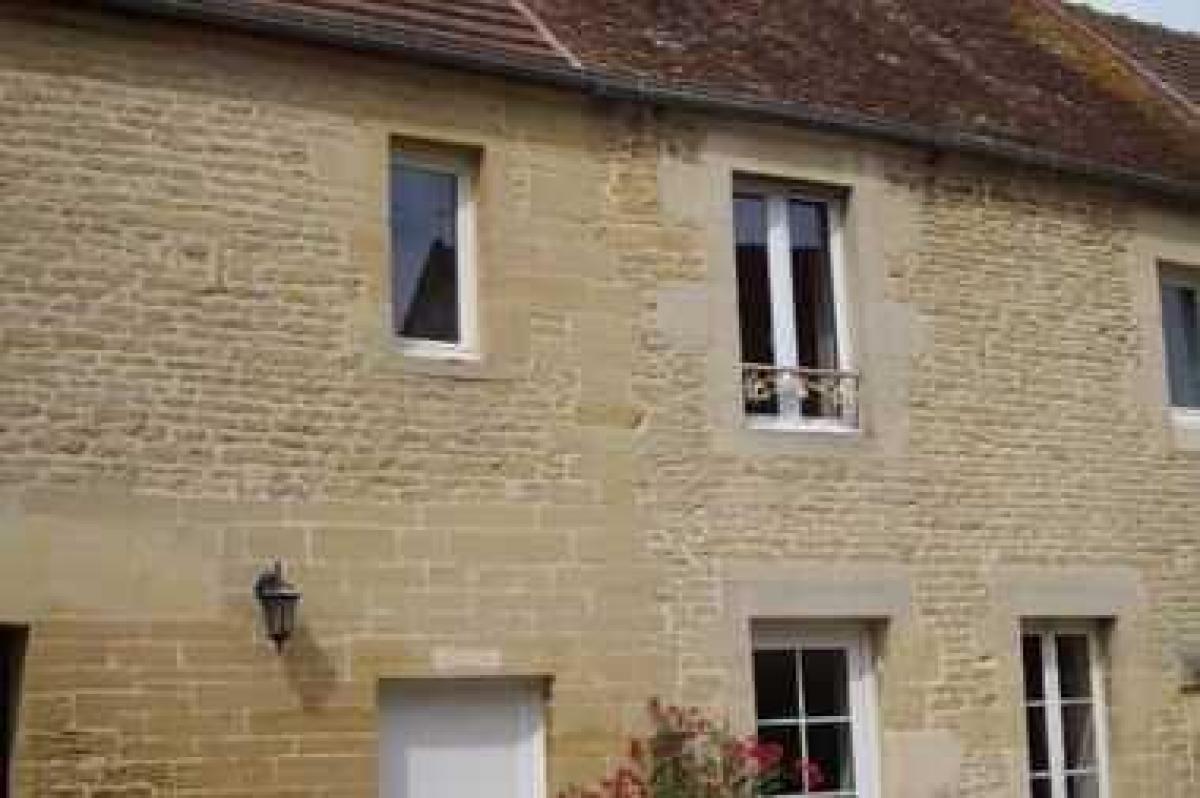 Casa de 4 dormitorios en Caen, France No. 27554