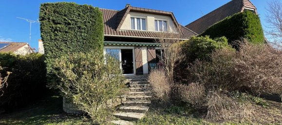 4 bedrooms House in Bondy, France No. 129868 2