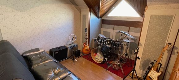 4 bedrooms House in Bondy, France No. 129868 13