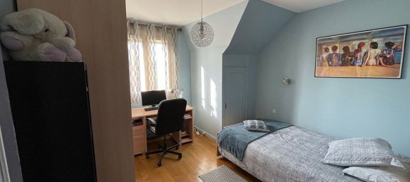 4 bedrooms House in Bondy, France No. 129868 10