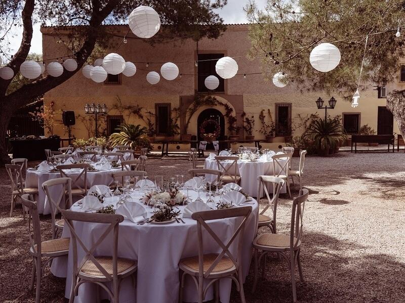 Hotel de 15 dormitorios en Muro, Spain No. 259643