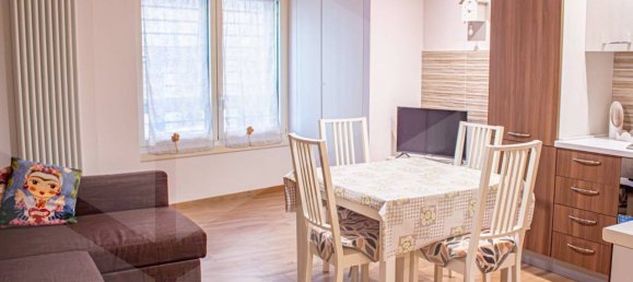 2 bedrooms Apartment in Bari, Italy No. 26440 2