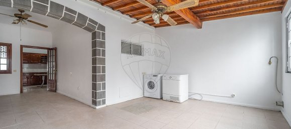 Casa de 3 dormitorios en Praia da Vitoria, Portugal No. 45250 4