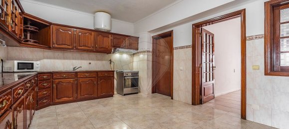 Casa de 3 dormitorios en Praia da Vitoria, Portugal No. 45250 2