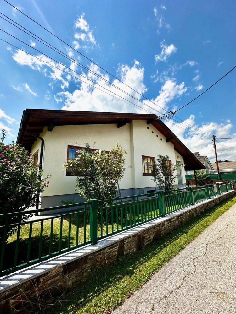 4 rooms House in Neunkirchen, Austria No. 193954