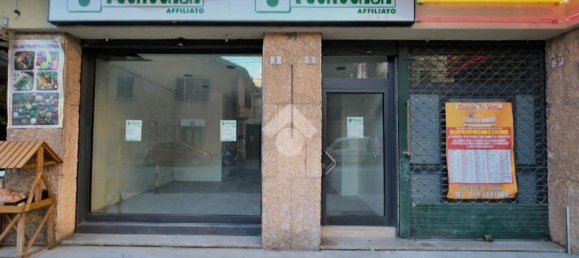 Коммерческая недвижимость с 2 комнатами в Генуя, Италия № 42410 2