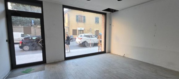 Коммерческая недвижимость с 2 комнатами в Генуя, Италия № 42410 27