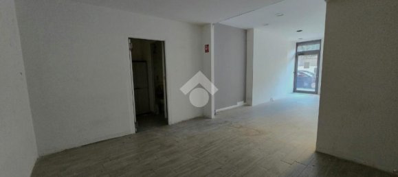 Коммерческая недвижимость с 2 комнатами в Генуя, Италия № 42410 32