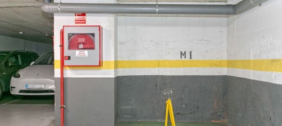  مرآب في Barcelona, Spain 32متر مربع رقم 168049 2