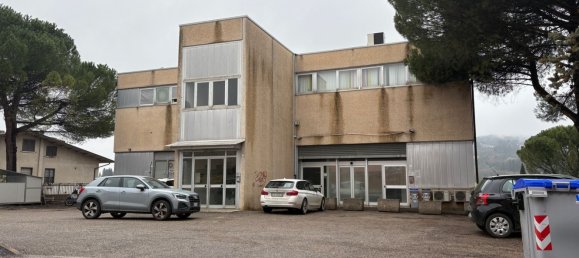 415m² Warehouse in Perugia, Italy No. 50276 12