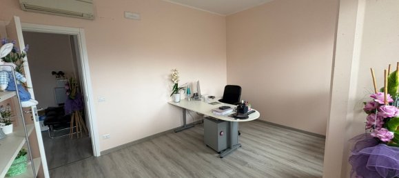 415m² Warehouse in Perugia, Italy No. 50276 10