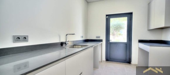 4 bedrooms Villa in Loule, Portugal No. 144401 20