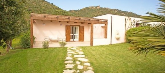 Вилла с 4 комнатами в Пула, Италия № 119116 3