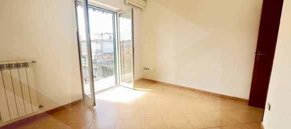 3-salle Appartement à Giugliano in Campania, Italy No. 22013 18