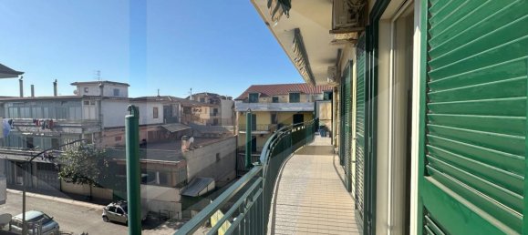 3-salle Appartement à Giugliano in Campania, Italy No. 22013 23