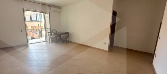 3-salle Appartement à Giugliano in Campania, Italy No. 22013 3
