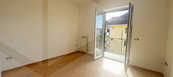 3-salle Appartement à Giugliano in Campania, Italy No. 22013 16