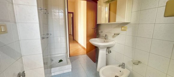 3-salle Appartement à Giugliano in Campania, Italy No. 22013 19