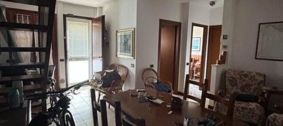 4 rooms Apartment in Luni, Italy No. 309692 3