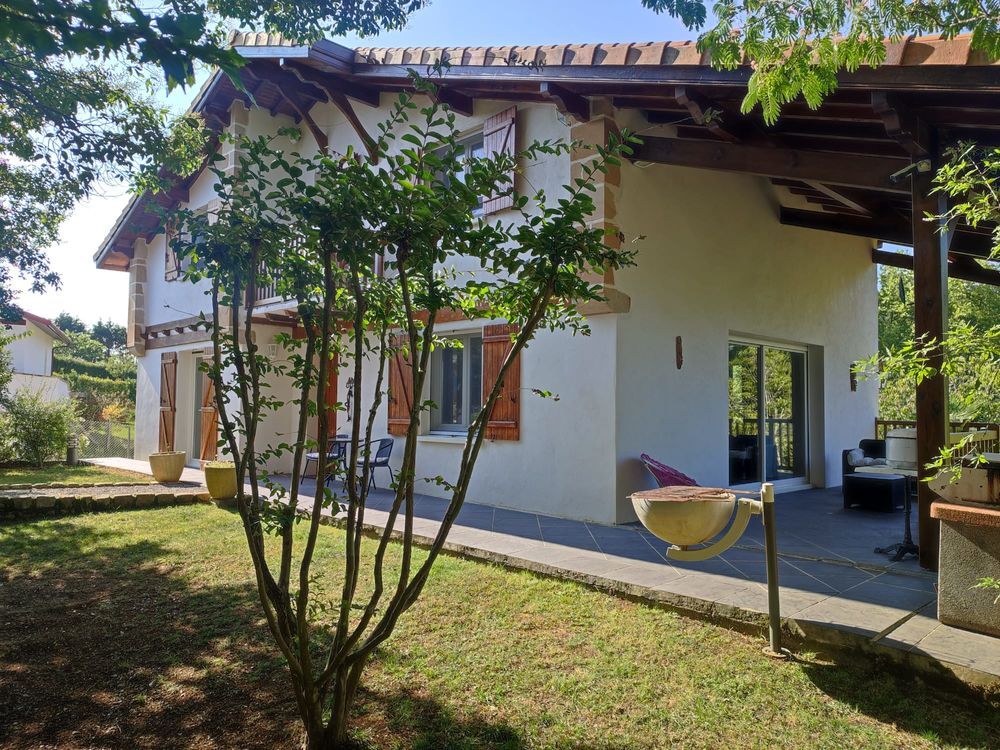 3 bedrooms House in Villefranque, France No. 316260