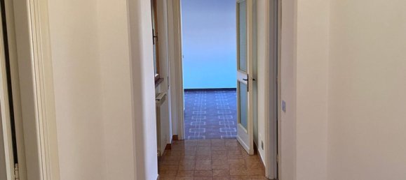 4 bedrooms Apartment in Marino, Italy No. 337132 16