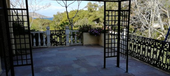 Villa de 8 dormitorios en Palaia Fokaia, Greece No. 5763 8