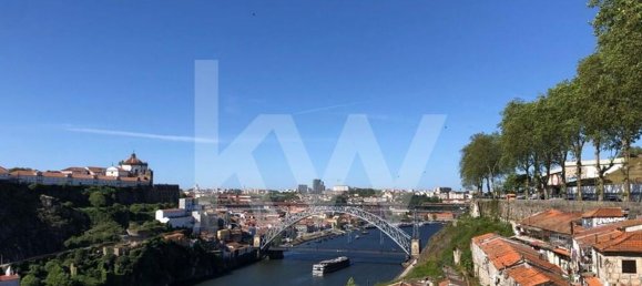 170m² Building in Porto, Portugal No. 31275 2