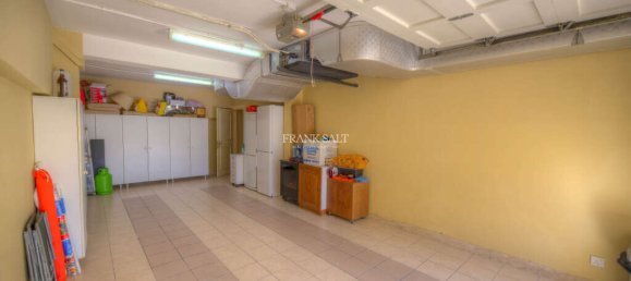 Villa de 3 dormitorios en Iklin, Malta No. 1374 18