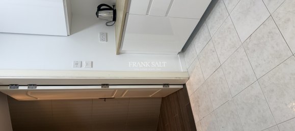  Office in Gzira, Malta No. 13241 12